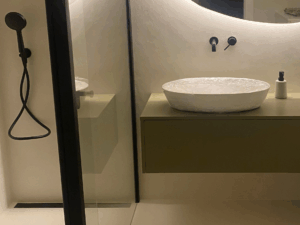 Mikrocement po kilku latach – jak wygląda, czy jest trwały i czy warto? Kompletny przewodnik